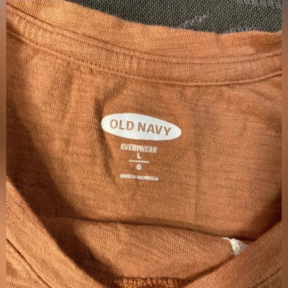 Old  Navy- Womans T-Shirt - Picture 9 of 9